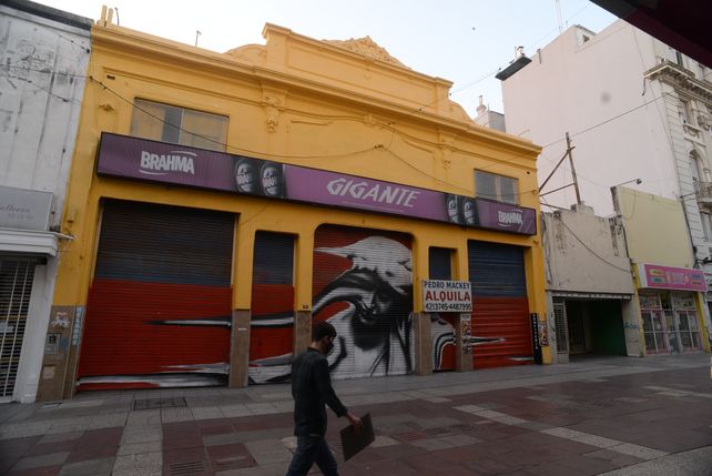 Cerró un histórico bar de peatonal San Martín y se agrava la crisis del centro