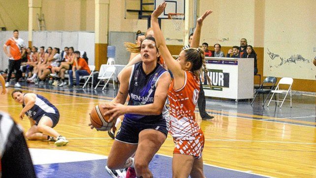 Santa Rosa fue el único elenco asociativo en arrancar con una victoria su participación en la Copa Santa Fe. Santa Rosa fue el único elenco asociativo en arrancar con una victoria su participación en la Copa Santa Fe.