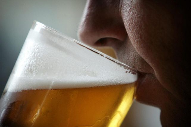 Un estudio sostiene que tomar cerveza no engorda más que otras bebidas alcohólicas