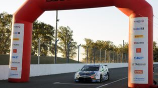 Llaver dejó su sello en óvalo