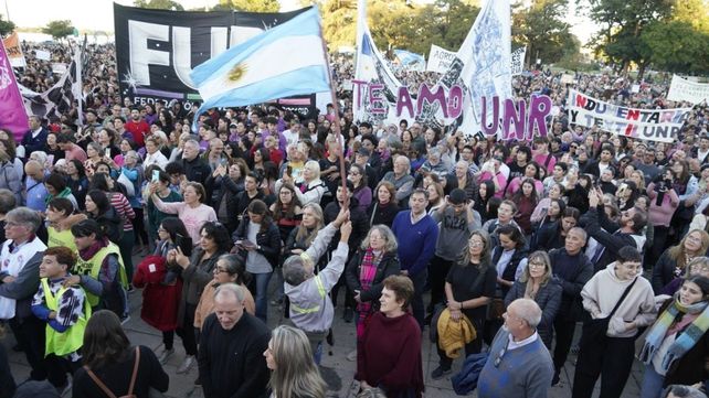 Rosario fue escenario de un nuevo reclamo por el presupuesto de la universidad pública. 