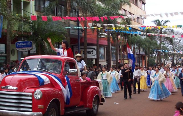 Inmigrantes. Paraguay es el principal país que aporta ciudadanos a la Argentina. Creció 70