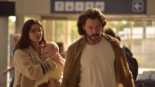 La actriz Eugenia “China” Suárez y el actor español Alvaro Morte.