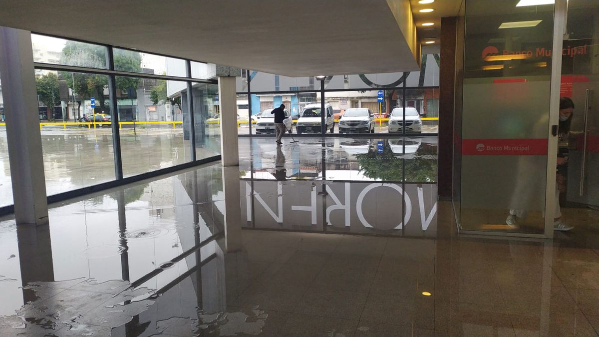 La Terminal de Ómnibus volvió a inundarse por los problemas de drenaje ...