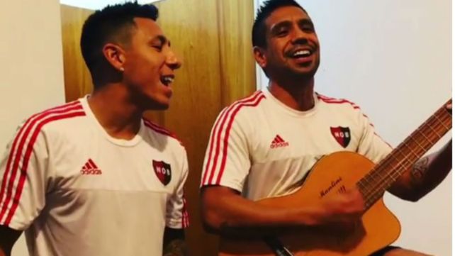 Brian Sarmiento y Víctor Figueroa, un dúo que se las trae cantando un hit de Maluma