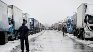 Podrían ascender a 4.000 los camiones varados en Mendoza para cruzar a Chile