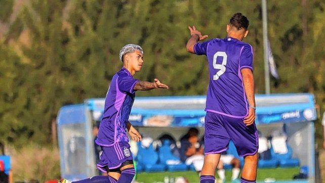 La Selección Argentina Sub 20 goleó a República Dominicana en su primer amistoso rumbo al Mundial.