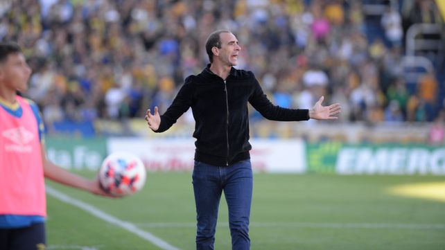 Somoza metió mano apenas iniciado el complemento y armó un equipo más combativo.