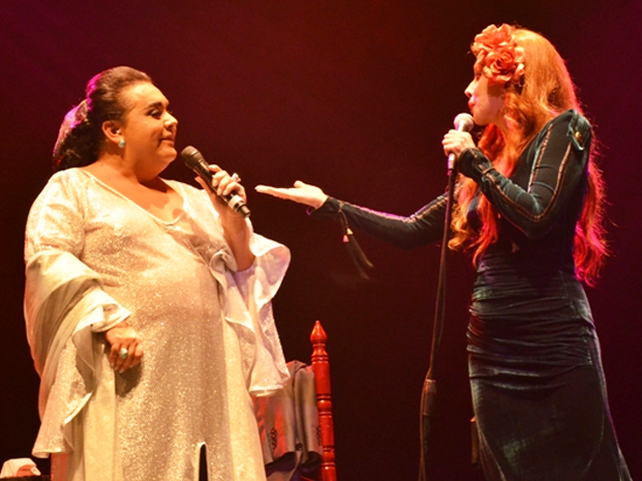 Nacha Guevara dio un exitoso recital junto a Falete, la artista española