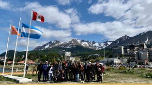 El grupo de chicos que integran el coro en Ushuaia.