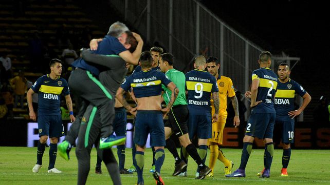 Rosario Central venció a Boca en un partido caliente y se metió en semis