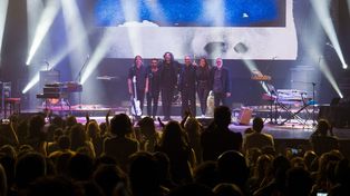 La banda se lució interpretando el disco Giros completo más otros clásicos y temas escondidos de los primeros discos de Páez.