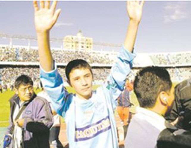 Echaron al DT que hizo debutar en Primera a su hijo de 12 a&ntilde;os