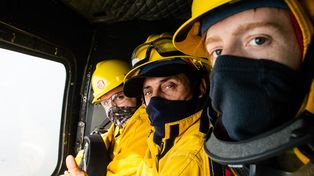 La Brigada Forestal dependiente de los bomberos santafesino&nbsp;salieron para Misiones desde donde se desplegaran para combatir los incendios en Corrientes