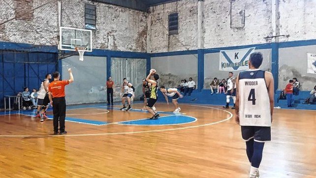 Kimberley y El Pozo mantienen el invicto en el Promocional