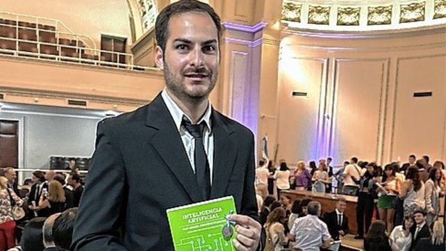 Bioingenierio. &nbsp;Luciano Peretti distinguido con uno de los premios “Ingeniero Isidoro Marín.