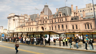 Se fue sin pagar de una pizzería, lo agarró la policía y, tras una discusión, sufrió un infarto y murió