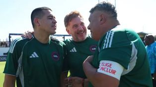 Juan Román Riquelme, Alejandro Domínguez y Chiqui Tapia en un partido en Asunción.