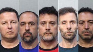 Un grupo de amigos, de entre 30 y 40 años, robaron en un shopping de Miami y serán deportados. Están acusados de hurto en tiendas y “esquema de defraudación