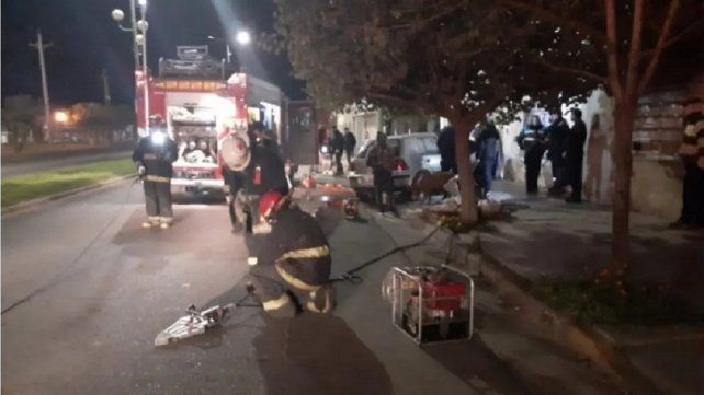 Una joven murió en Gualeguaychú tras impactar un auto contra un árbol
