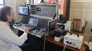 Los colegios de médicos piden evitar la telemedicina en una primera consulta