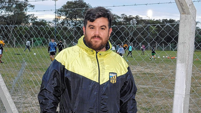 Emiliano Benvenuti asumió como DT de la Primera División de El Pozo en lugar de Ignacio Fernández.