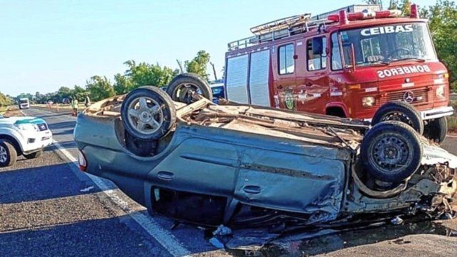 El vuelco en la Ruta 12 produjo que cinco personas fueras hospitalizadas.