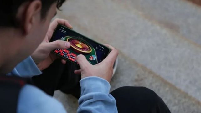 Las apuestas on line de adolescentes preocupan a docentes y familias.&nbsp;