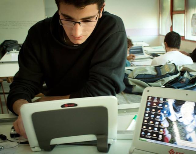 Ciencias de la computación de la UNR se ofrece como una buena alternativa para los interesados en investigar dentro del terreno de la informática.
