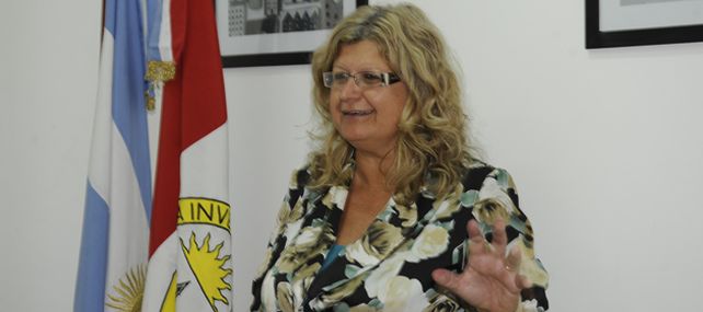 Desde su Facebook, la ministra Balagué llama a los docentes votar por Lifschitz
