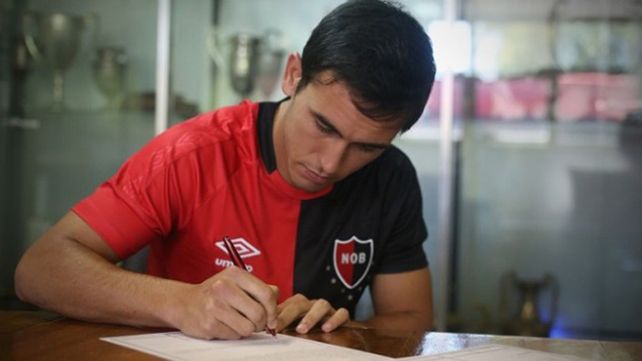 Newells sumó al defensor uruguayo Angelo Gabrielli