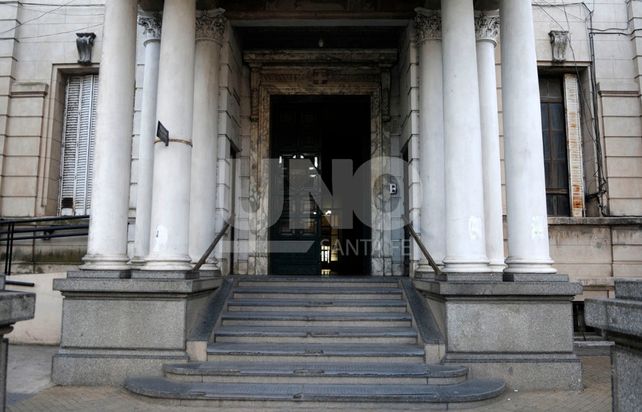 UNO Santa Fe / Jos&eacute; Busiemi