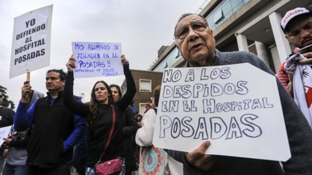 cesanteados. Reclamo de trabajadores del Hospital Posadas.