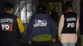 Quedó en prisión la mujer que ofrecía a su hija por Internet para prostituirla