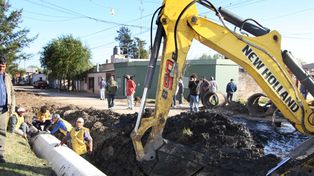 Santa Rosa de Lima: avanzan las obras de arreglo de calles, desagües y cloacas