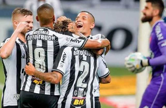Atlético Mineiro enfrenta a Fortaleza para seguir arriba en el Brasileirao.