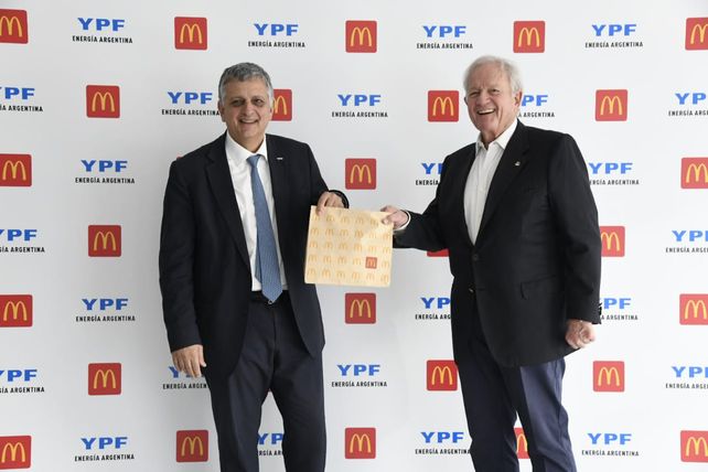 YPF y McDonalds, dos marcas líderes del mercado, se unen para transformar la experiencia del cliente