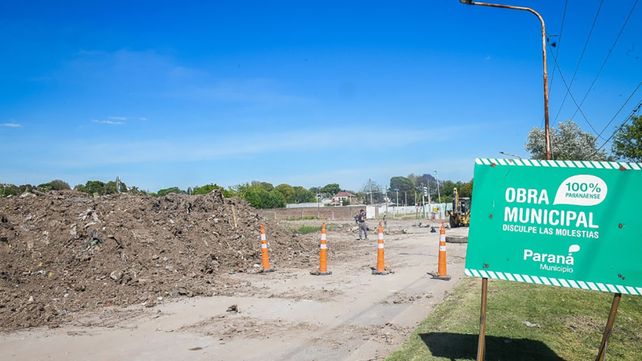 Se trabaja interviniendo la alcantarilla de calle Ambrosetti para aumentar la capacidad de conducción del cauce del arroyo Las Viejas