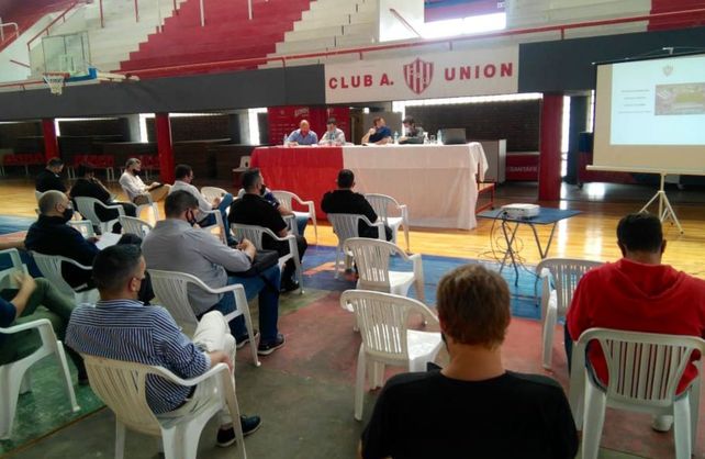 Unión reunió a todo su personal