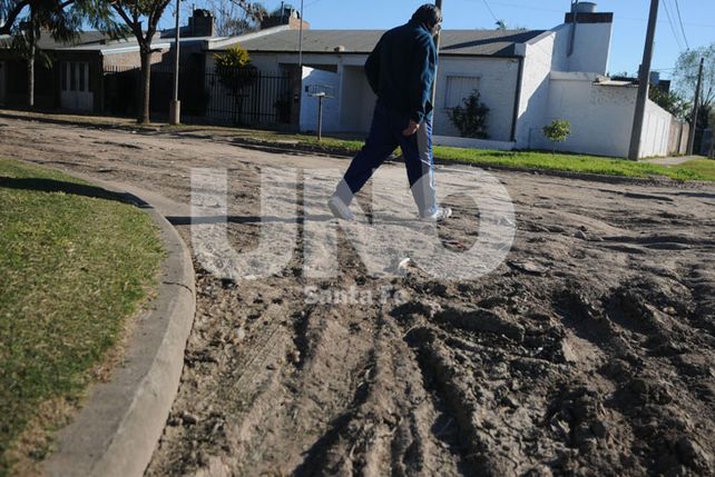Transitar por barrio Los Troncos es toda una odisea