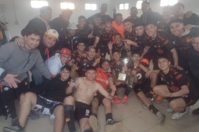 Las Flores II derrotó a Deportivo Agua