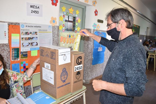 Elecciones: el PJ recuperó 58 comunas y se consolidó Hacemos Santa Fe