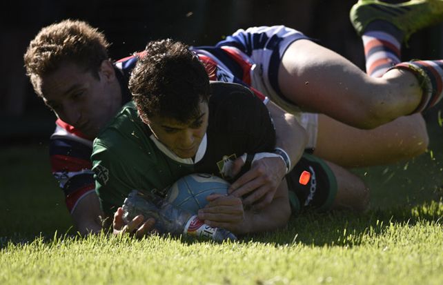 Try. Rodríguez Vidal anotó uno de los tries del verdinegro. Iba al banco
