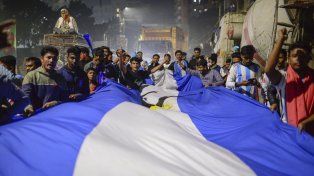 Bangladesíes celebran en Dhaka el triunfo de Argentina sobre Croacia.&nbsp;