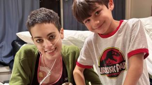 Falleció Cat Janice, la tiktoker que viralizó su canción para dejarle una herencia a su hijo