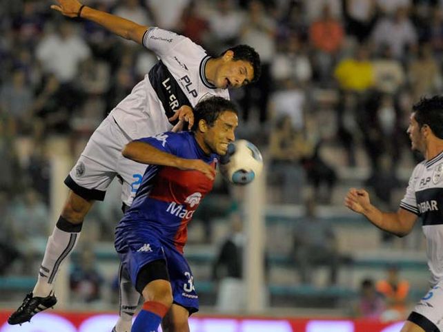 Tigre y el Lobo repartieron puntos en Victoria