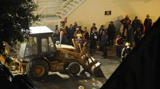 Reanudaron esta mañana la búsqueda en la Zona Cero tras una explosión sin heridos