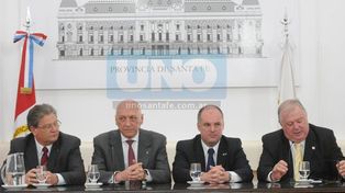 Se presentó en Casa de Gobierno una nueva edición de la FECOL 2012