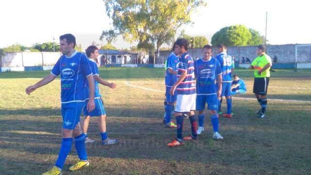 La Gloria venció a Ciclón y es líder de la Zona B