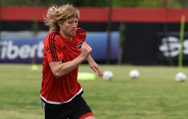 Pomelo dio las razones para continuar jugando en Newell’s.